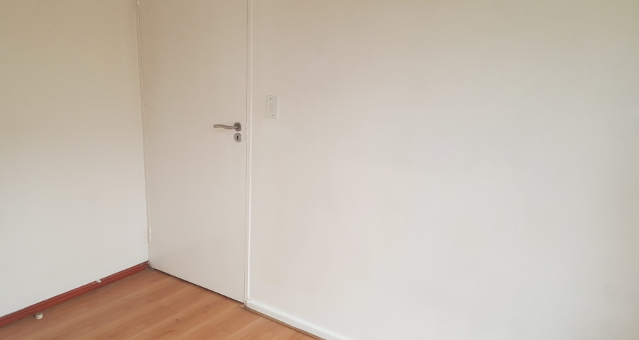 To Let 1 Bedroom Property for Rent in Wetton Western Cape